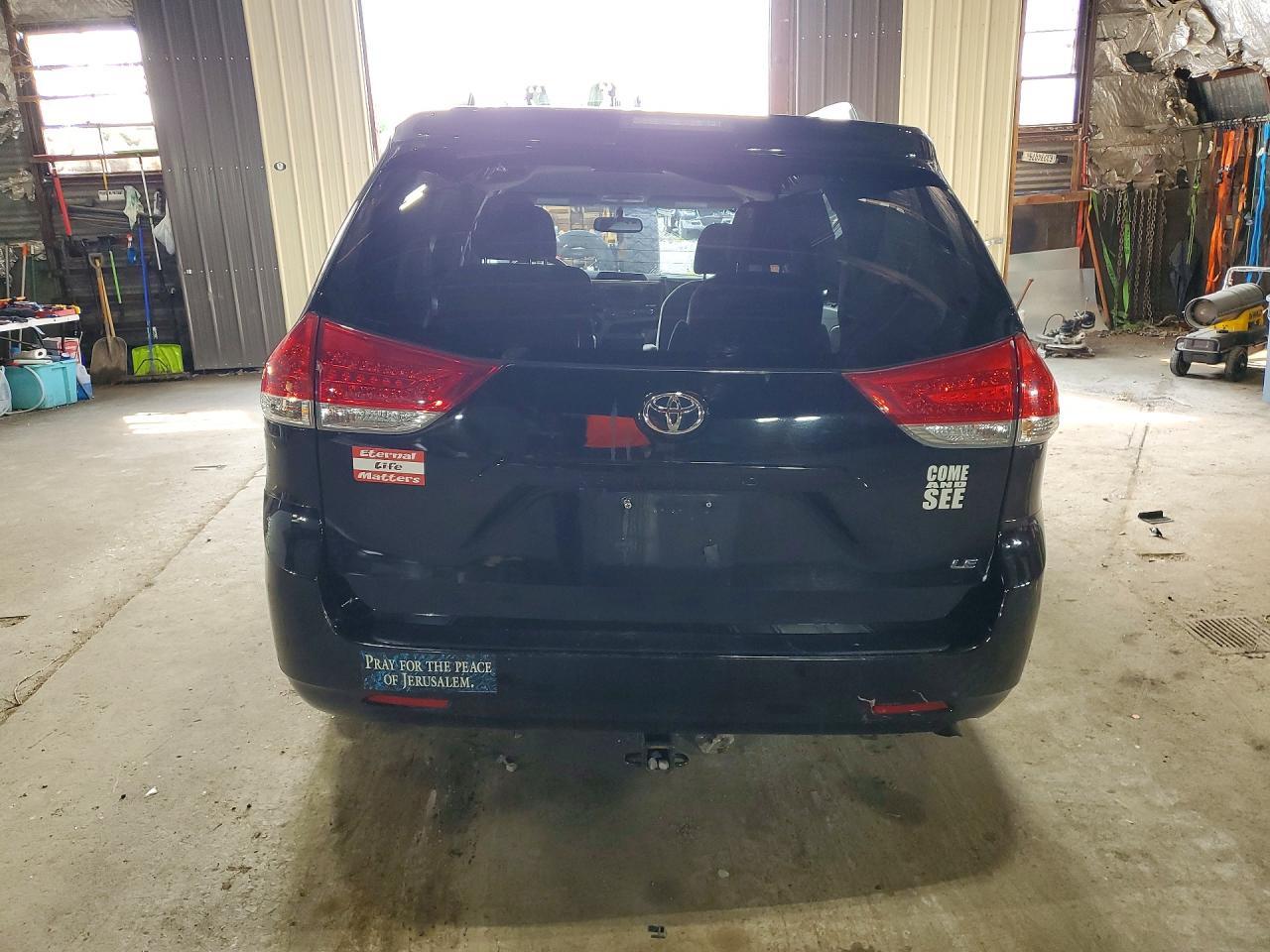 2011 Toyota Sienna Le - Фото 6