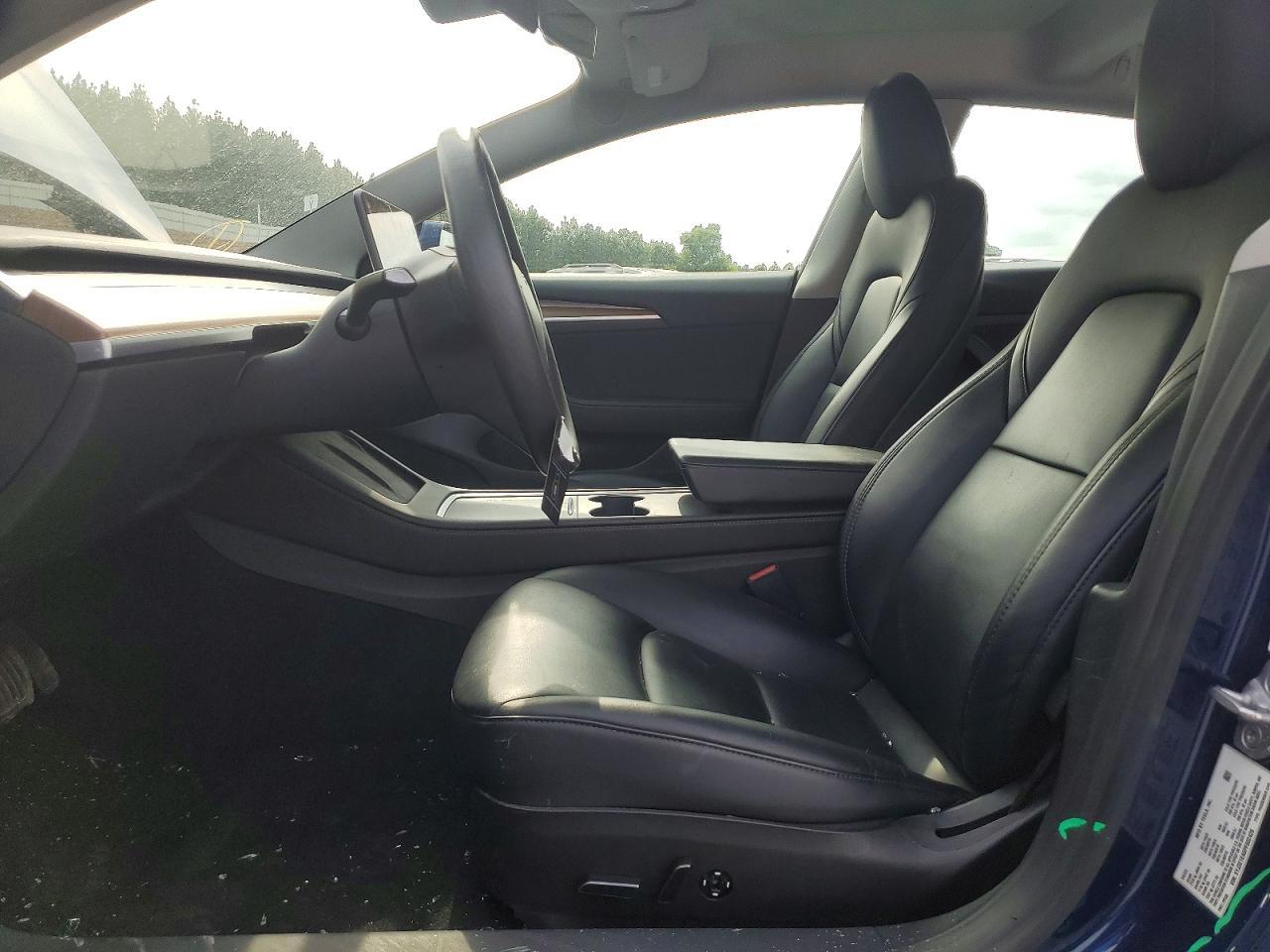 2023 Tesla Model 3 - Image 7