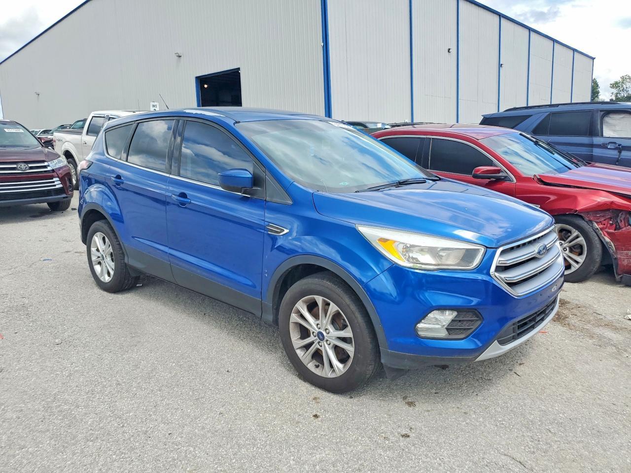 2017 Ford Escape Se - Фото 4