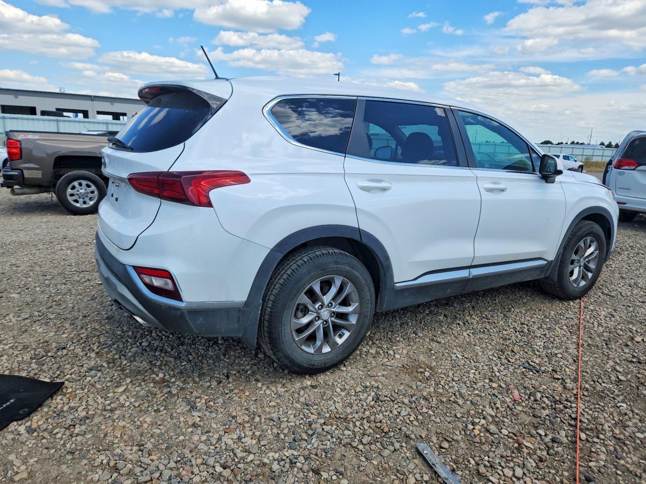 2020 Hyundai Santa Fe Se - Image 3