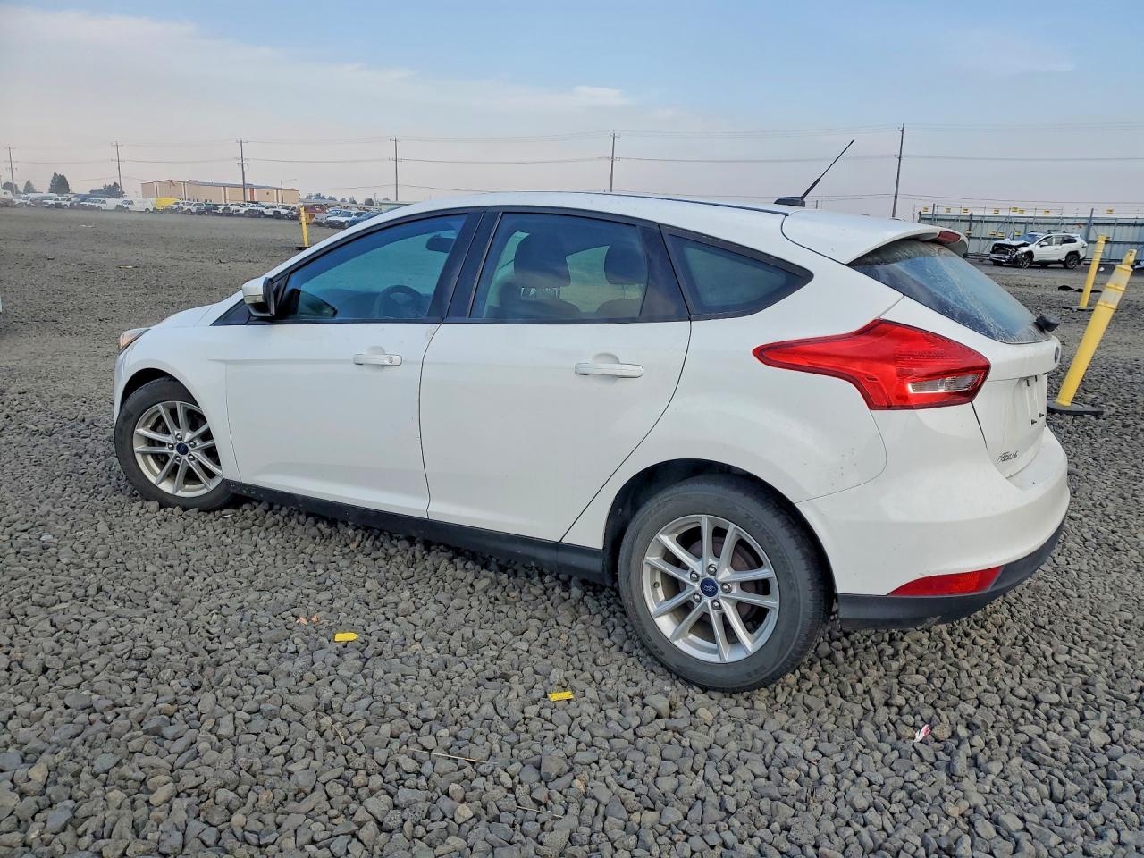 2017 Ford Focus Se - Фото 2