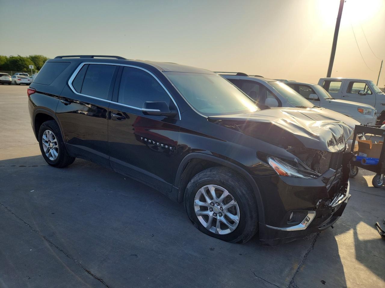 2021 Chevrolet Traverse Lt - Image 4