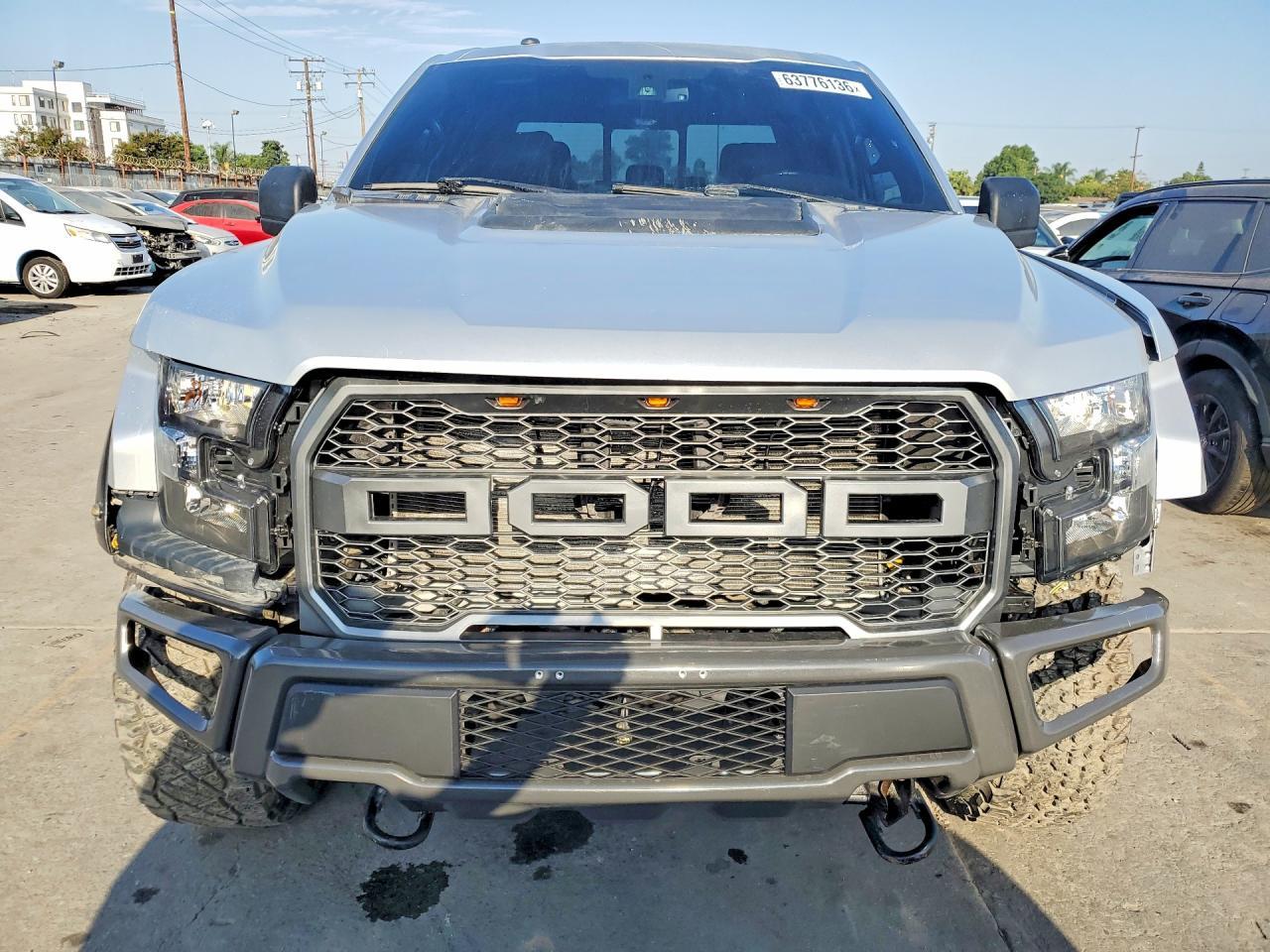 2017 Ford F150 Raptor - Фото 5