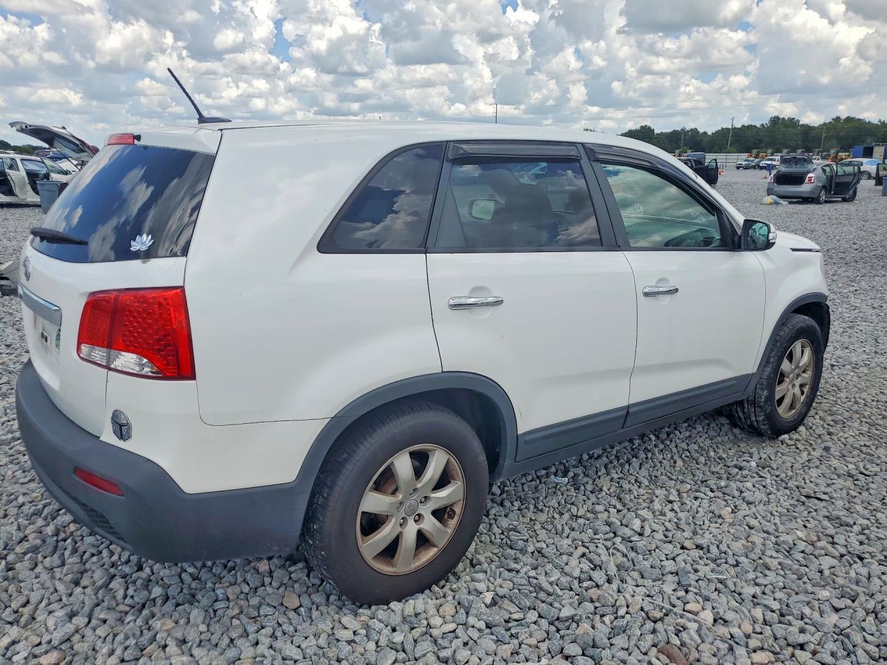 2013 Kia Sorento Lx - Фото 3