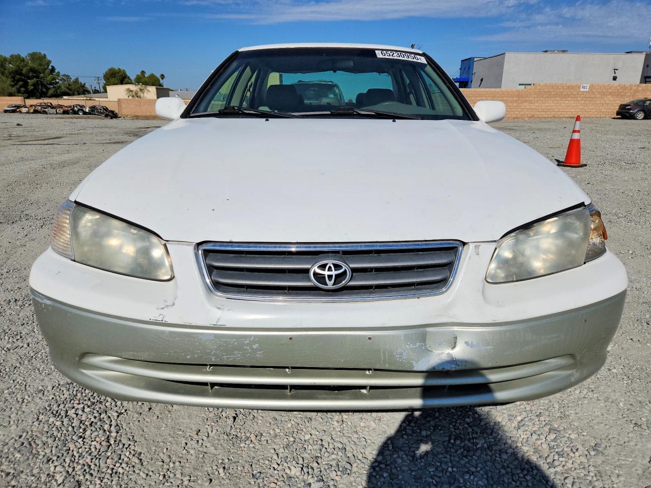2000 Toyota Camry Le - Фото 5