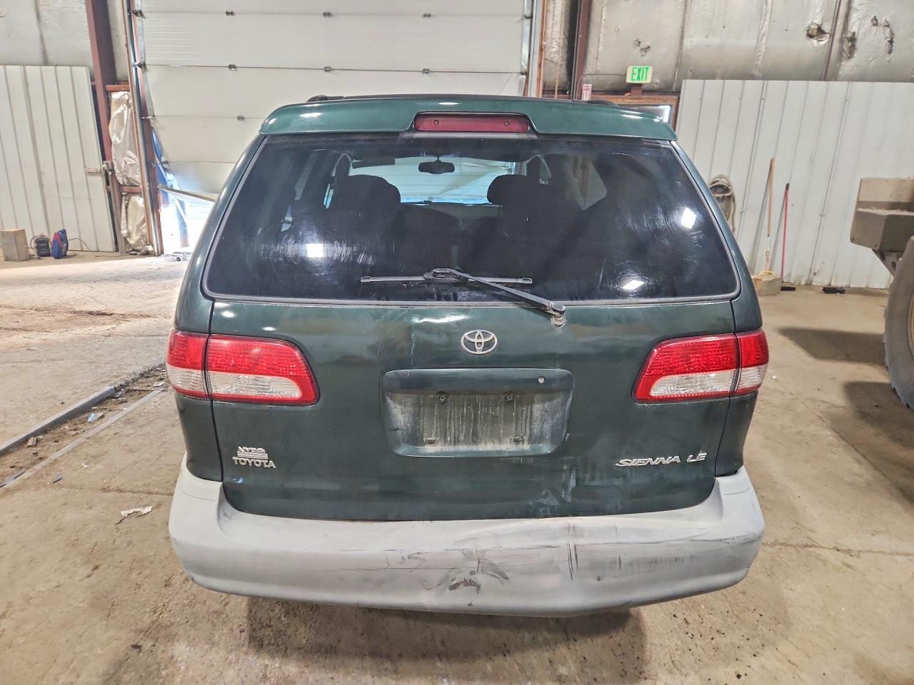 2002 Toyota Sienna Le - Фото 6