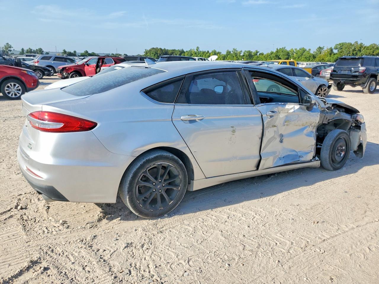 2019 Ford Fusion Se - Image 3