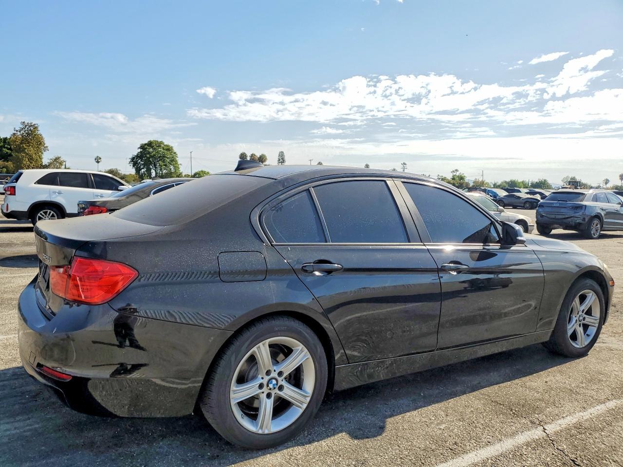 2015 BMW 328 Xi Sulev - Image 3