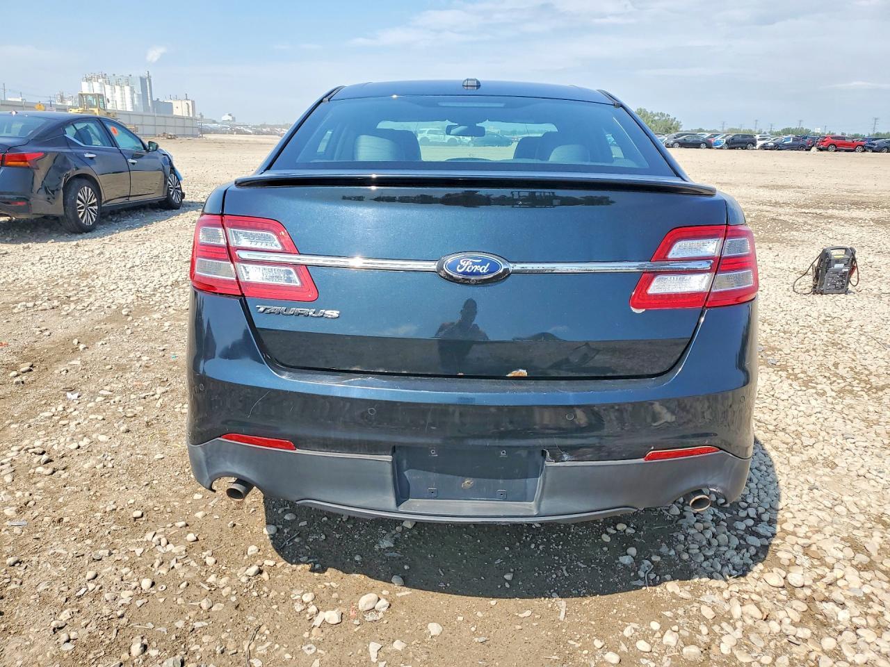 2014 Ford Taurus Limited - Фото 6