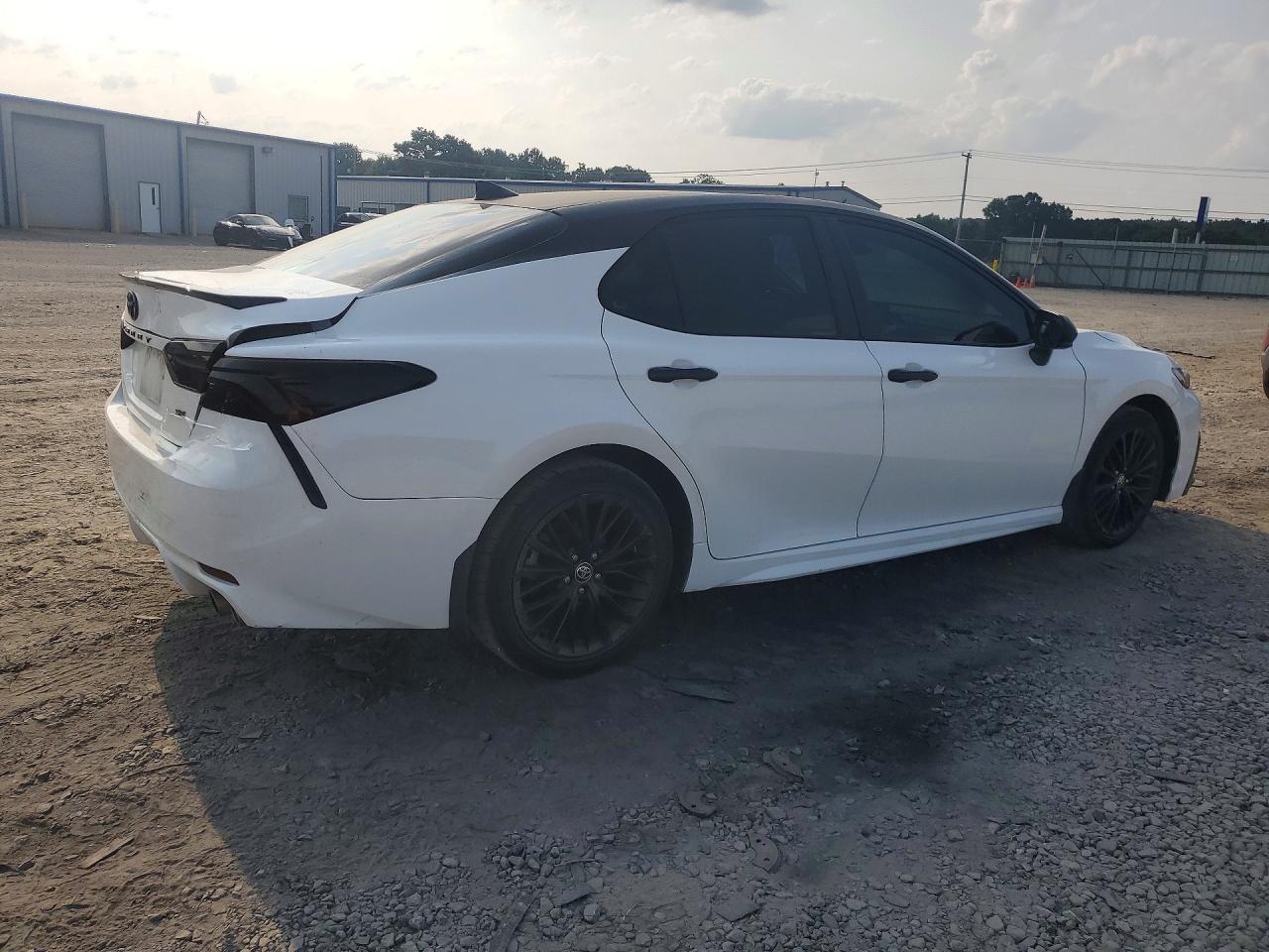 2021 Toyota Camry Se Nightshade - Image 3