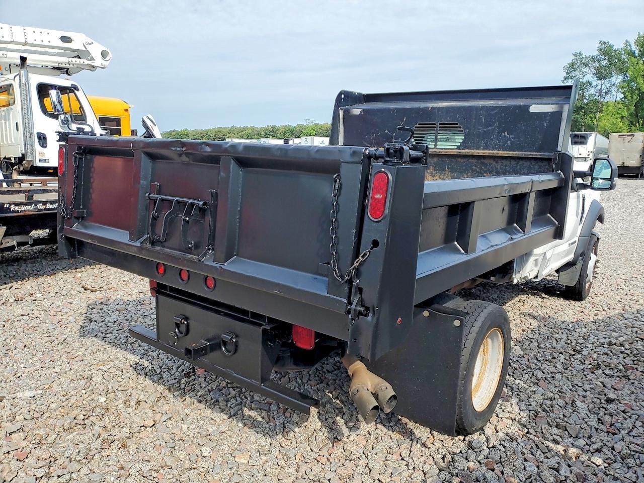 2019 Ford F550 Super Duty Dump Truck - Фото 3