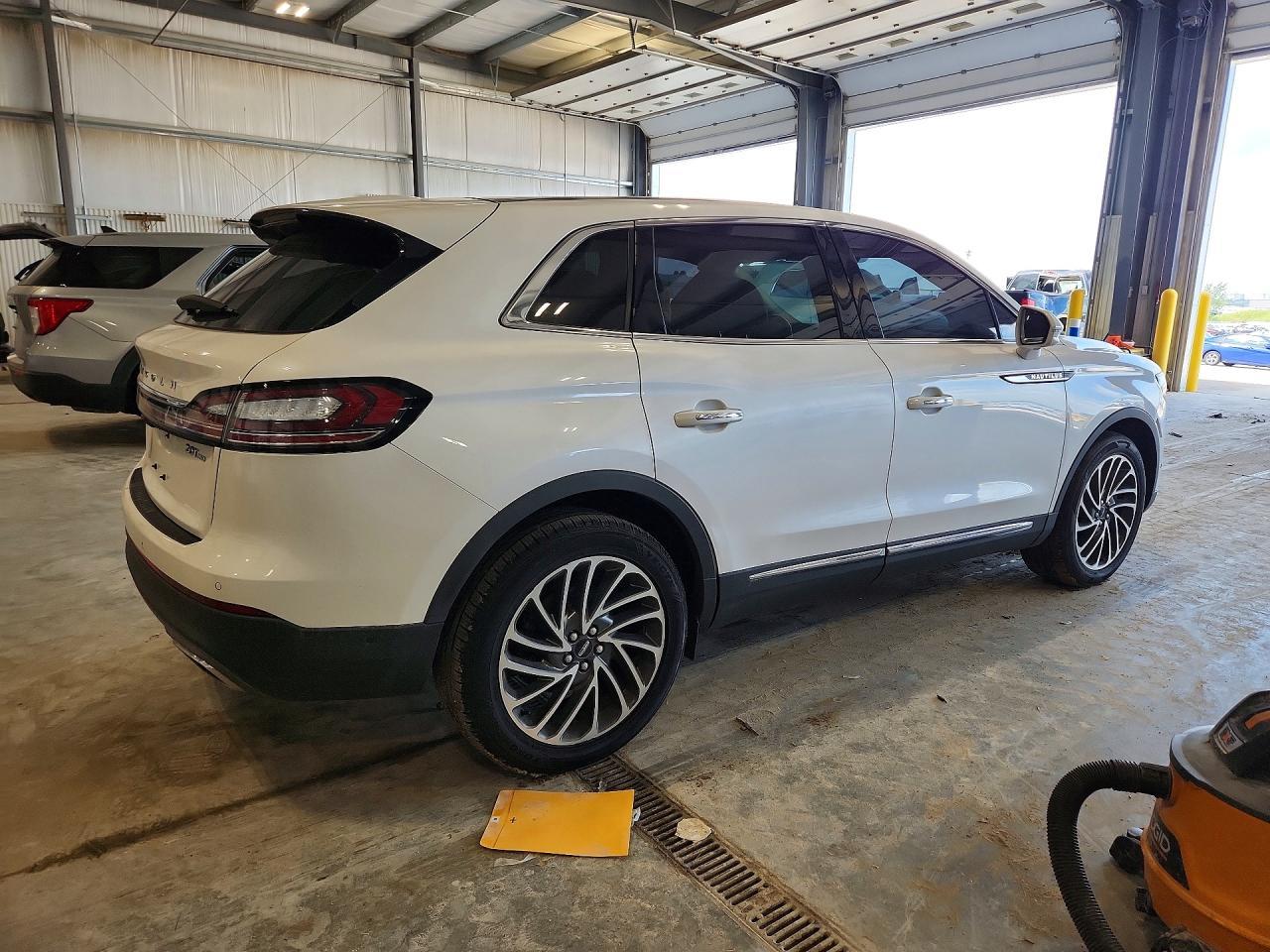 2019 Lincoln Nautilus Reserve - Фото 3
