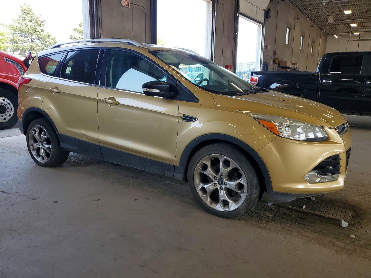 2014 Ford Escape Titanium - Image 4