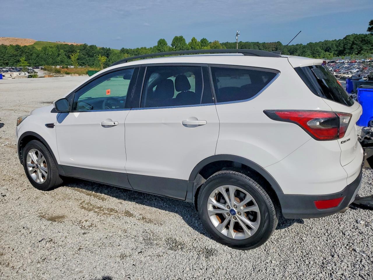 2017 Ford Escape Se - Фото 2