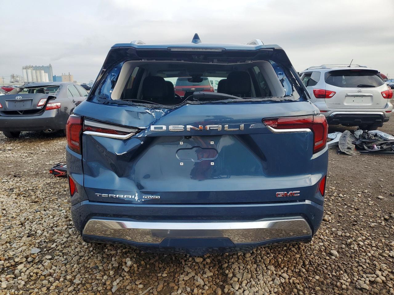 2026 GMC Terrain Denali - Фото 6