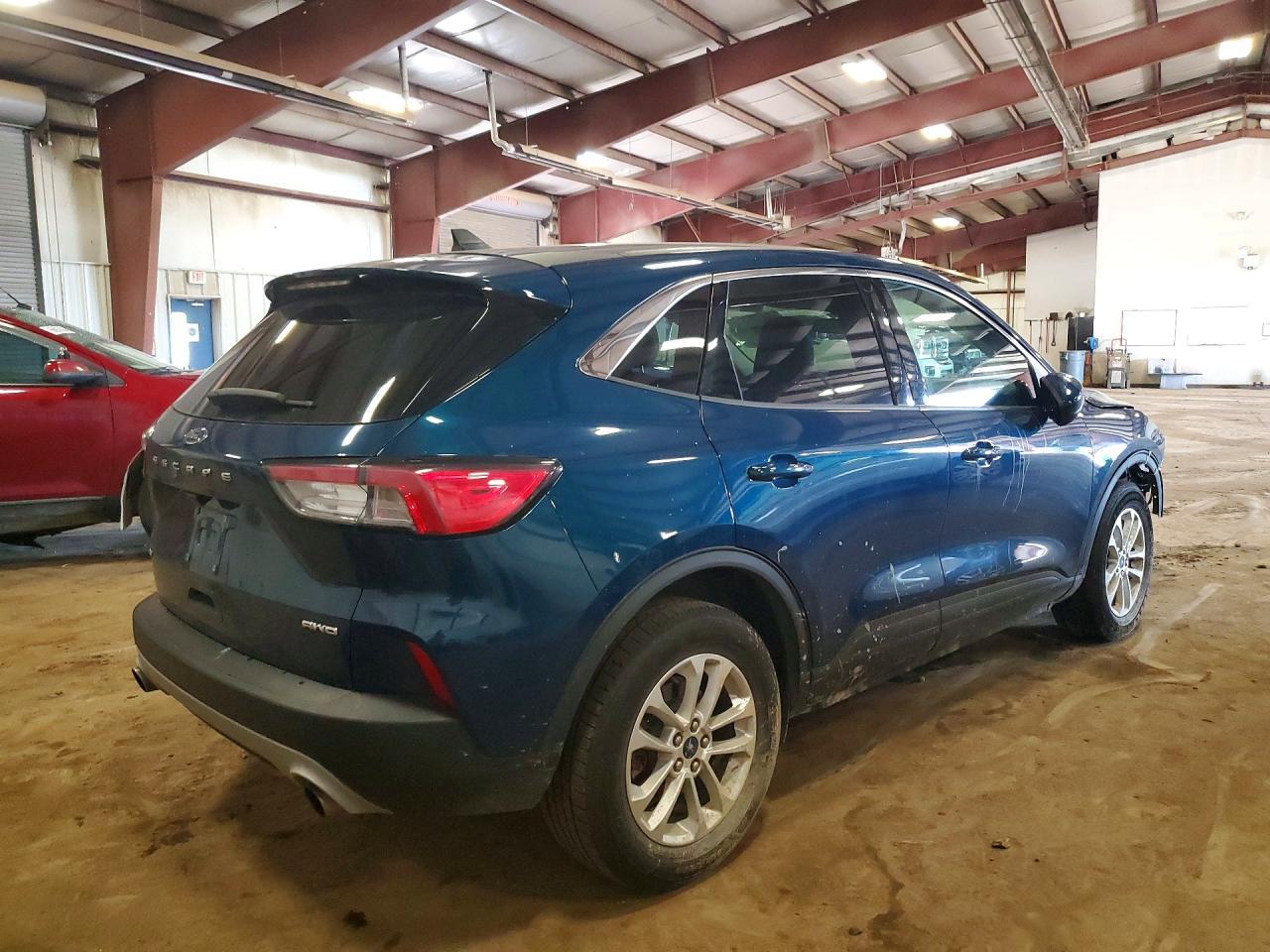 2020 Ford Escape Se - Фото 3