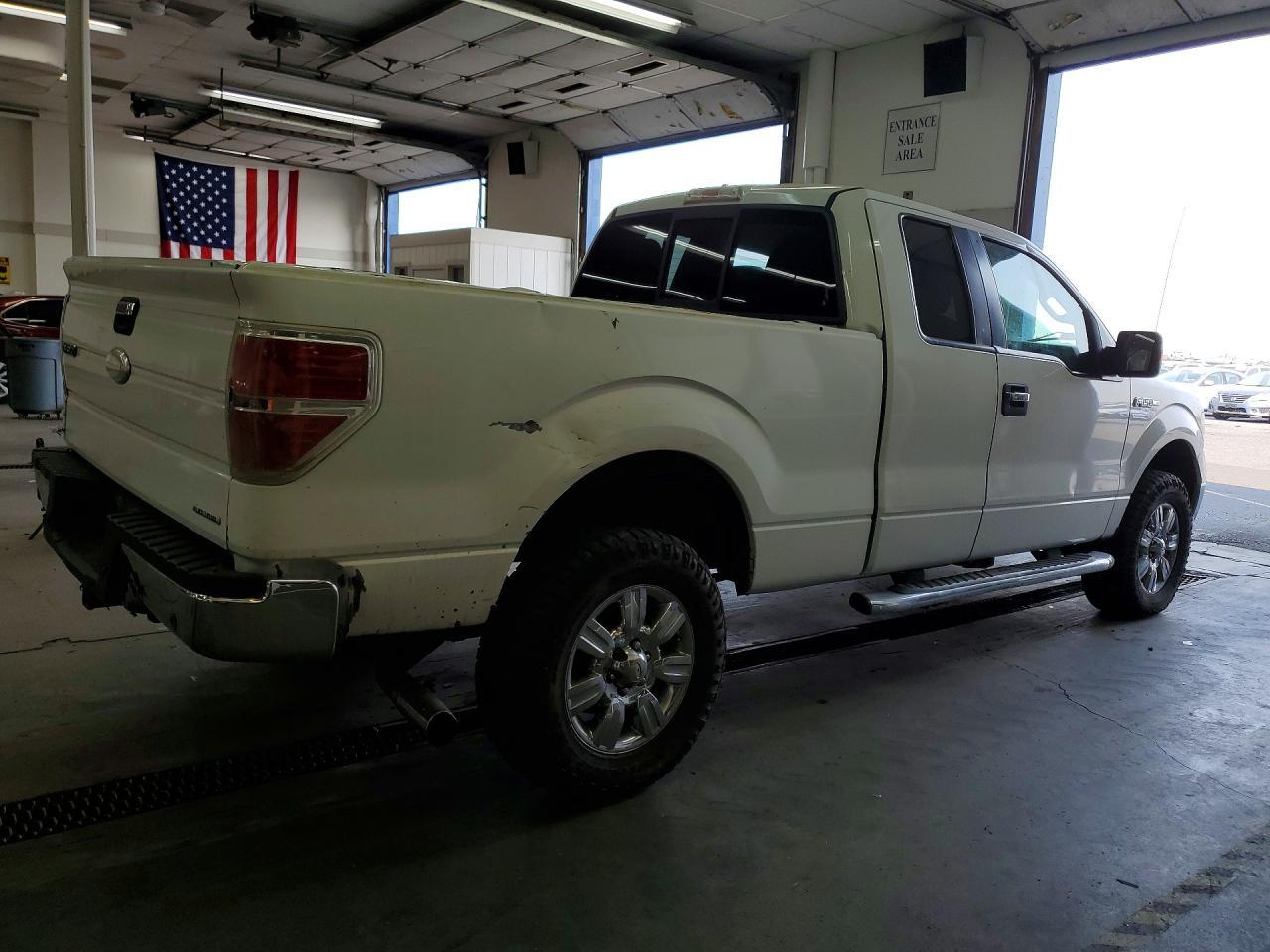 2011 Ford F150 Super Cab - Фото 3