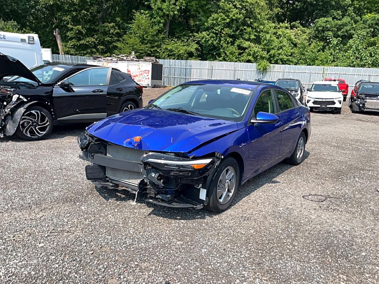 2024 Hyundai Elantra Se - Фото 2