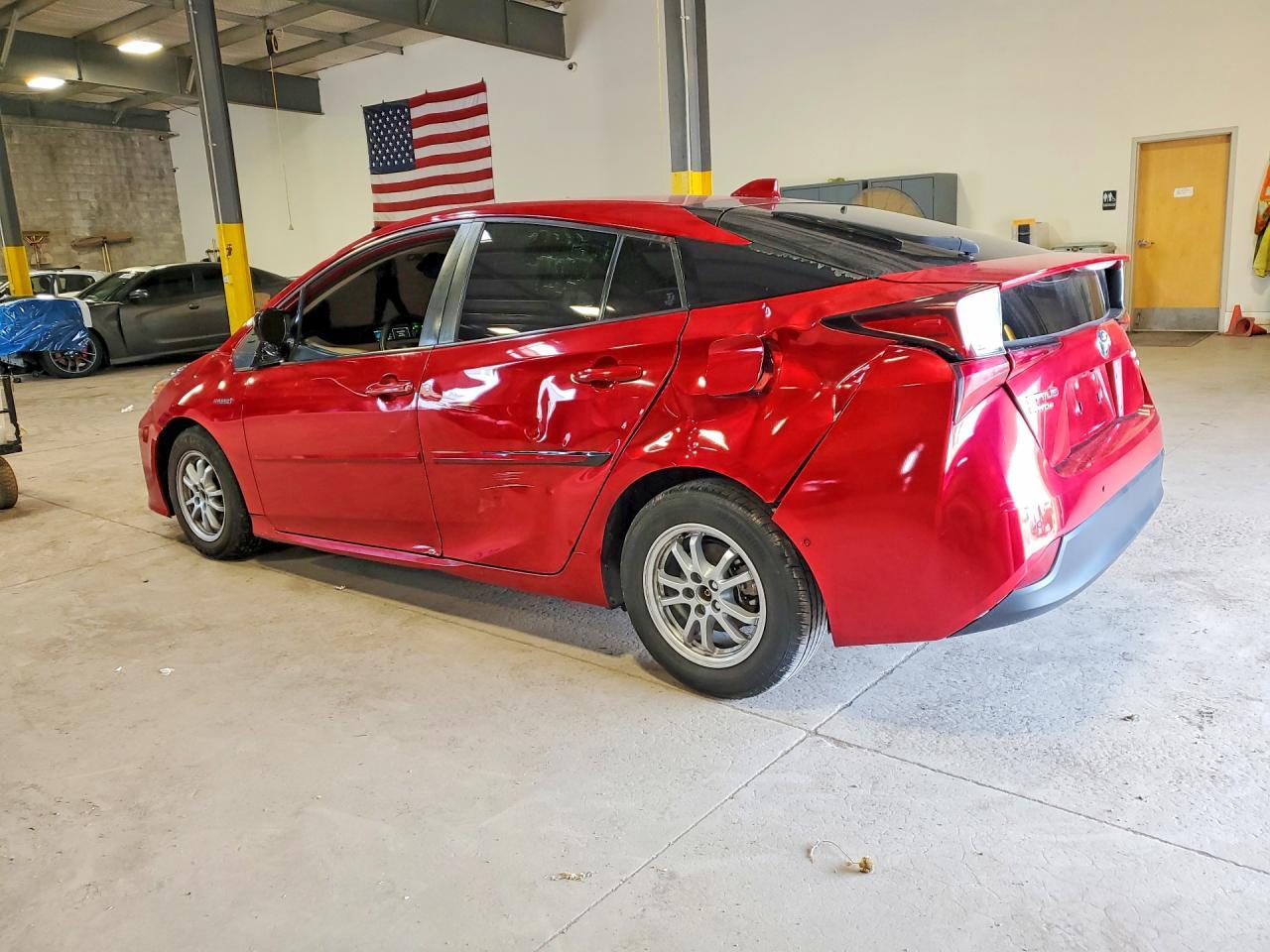 2022 Toyota Prius Xle Awd-E - Фото 2