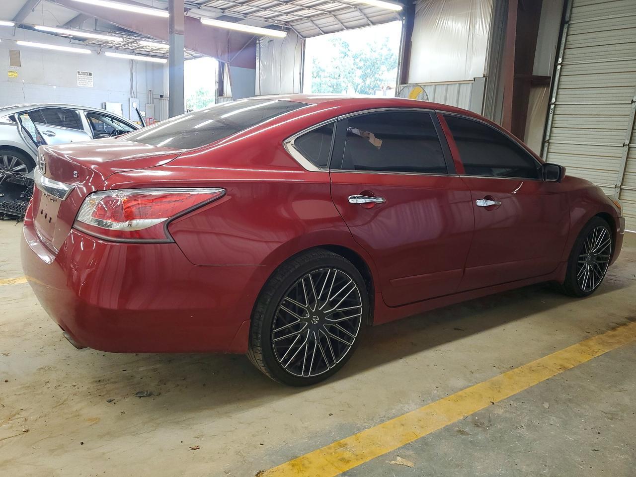 2015 Nissan Altima 2.5 S - Фото 3