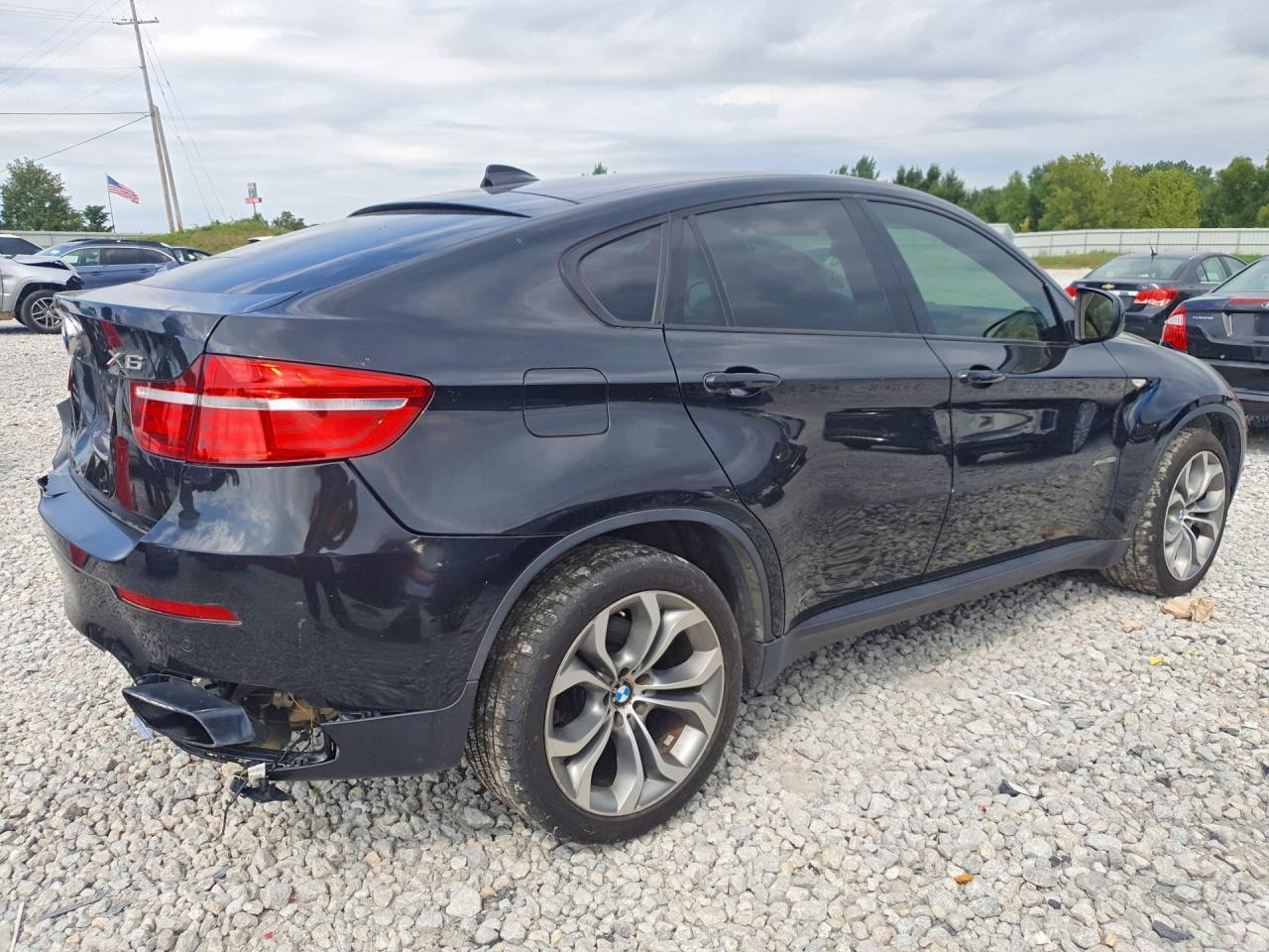 2013 BMW X6 xDrive50I - Image 3
