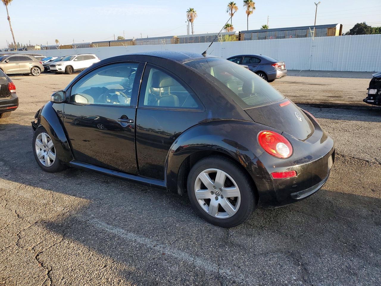 2007 Volkswagen New Beetle 2.5L Option Package 1 - Фото 2