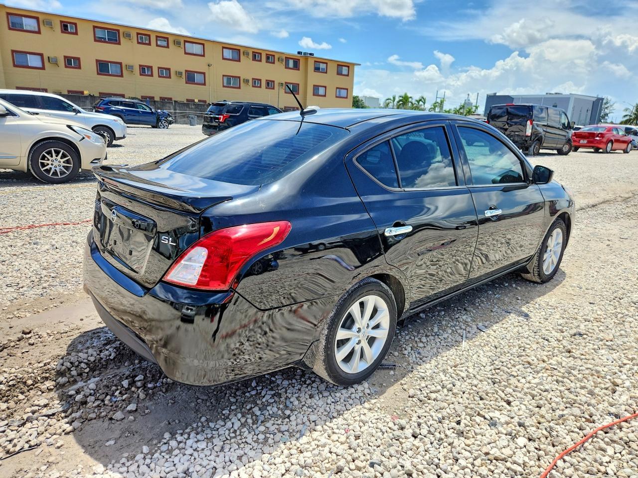 2016 Nissan Versa 1.6 Sl - Фото 3