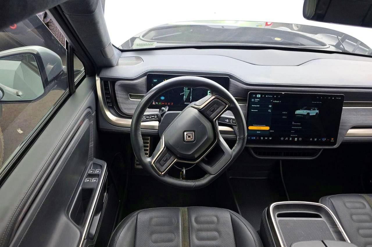 2023 Rivian R1S Adventure - Фото 7