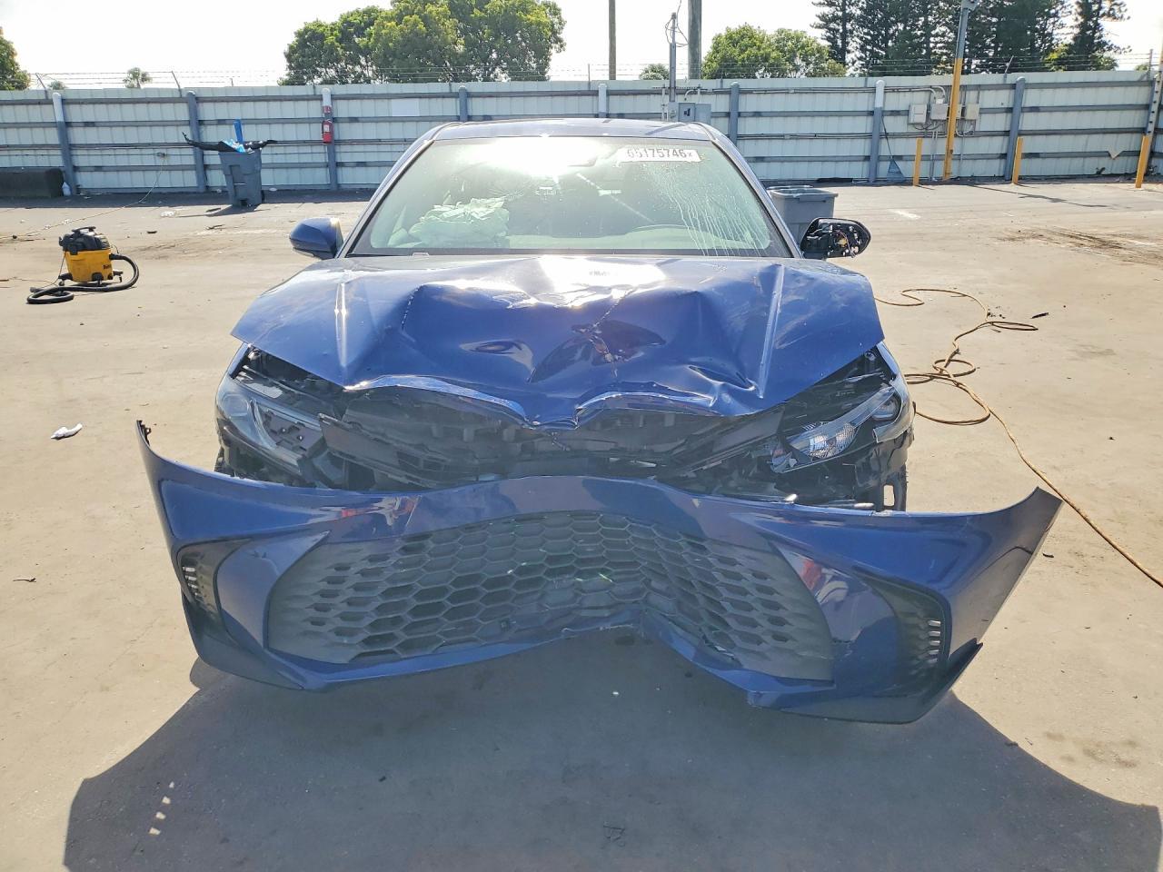 2025 Toyota Camry Se - Фото 5