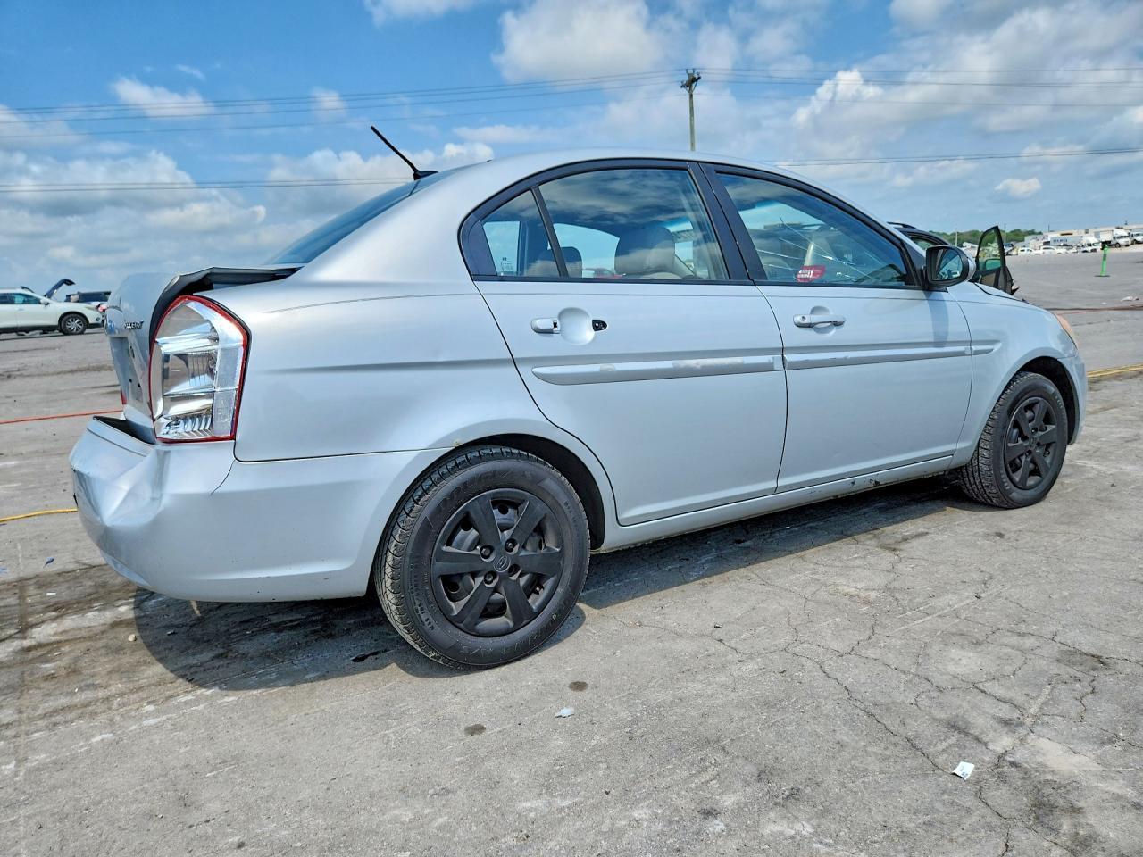 2009 Hyundai Accent Gls - Фото 3