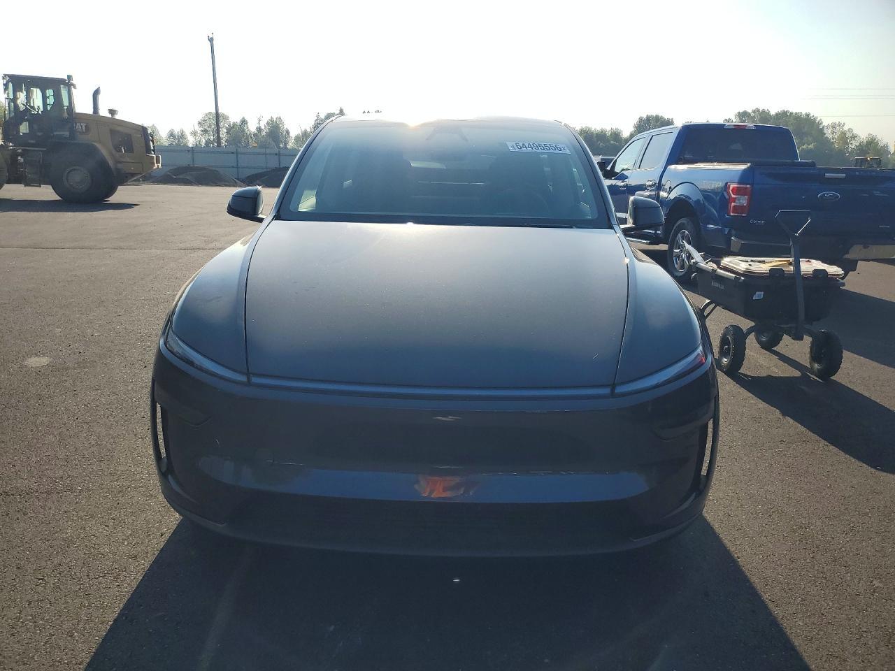 2026 Tesla Model Y - Image 5