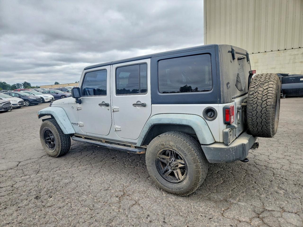 2011 Jeep Wrangler Unlimited Rubicon - Image 2