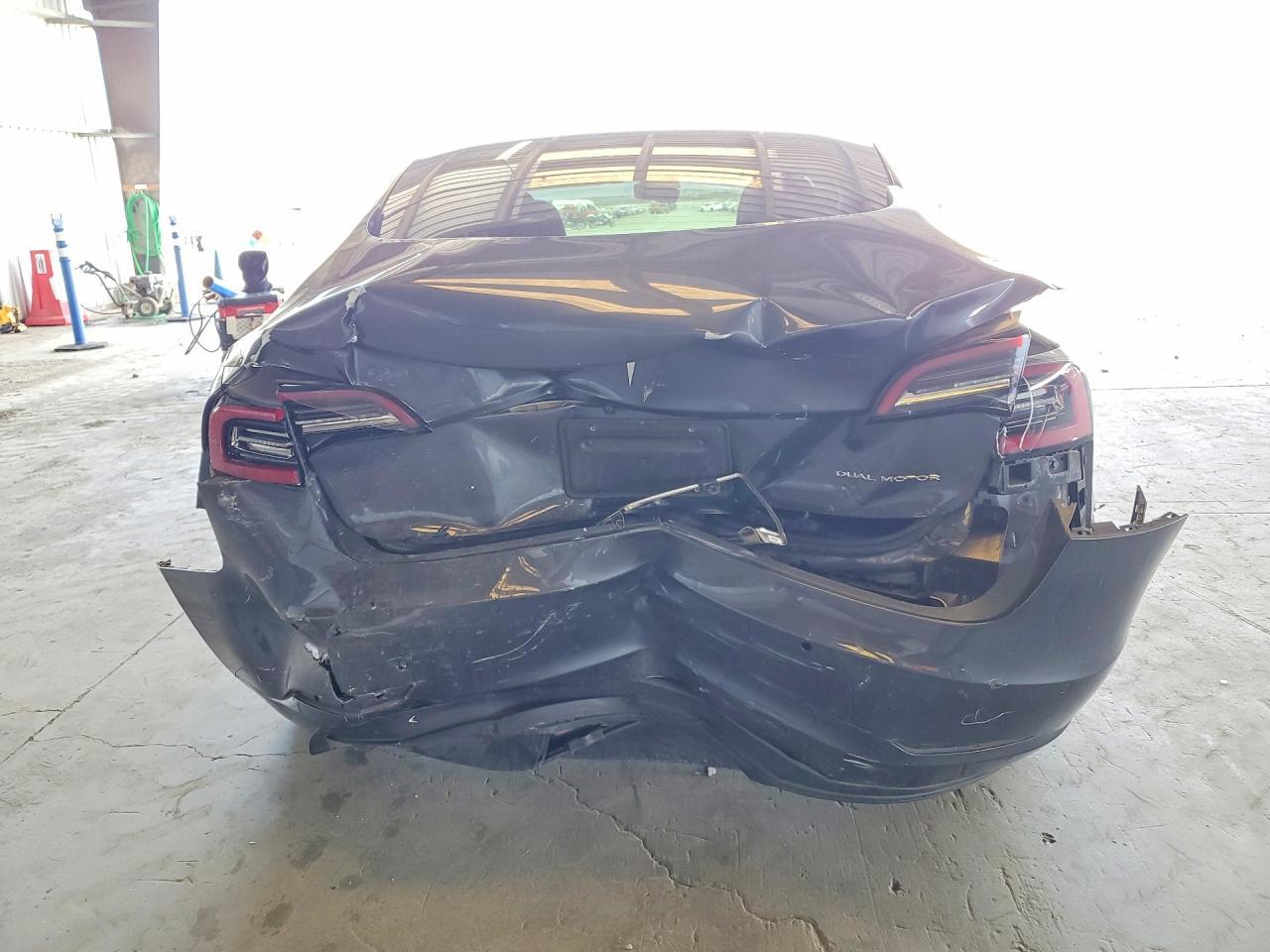 2022 Tesla Model 3 - Фото 6