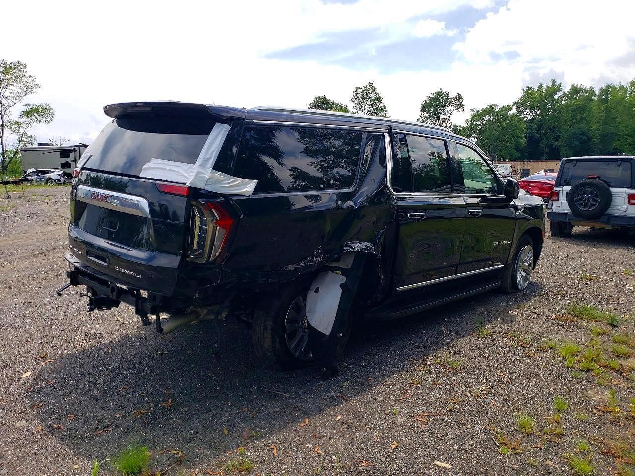 2024 GMC Yukon Xl Denali - Фото 3