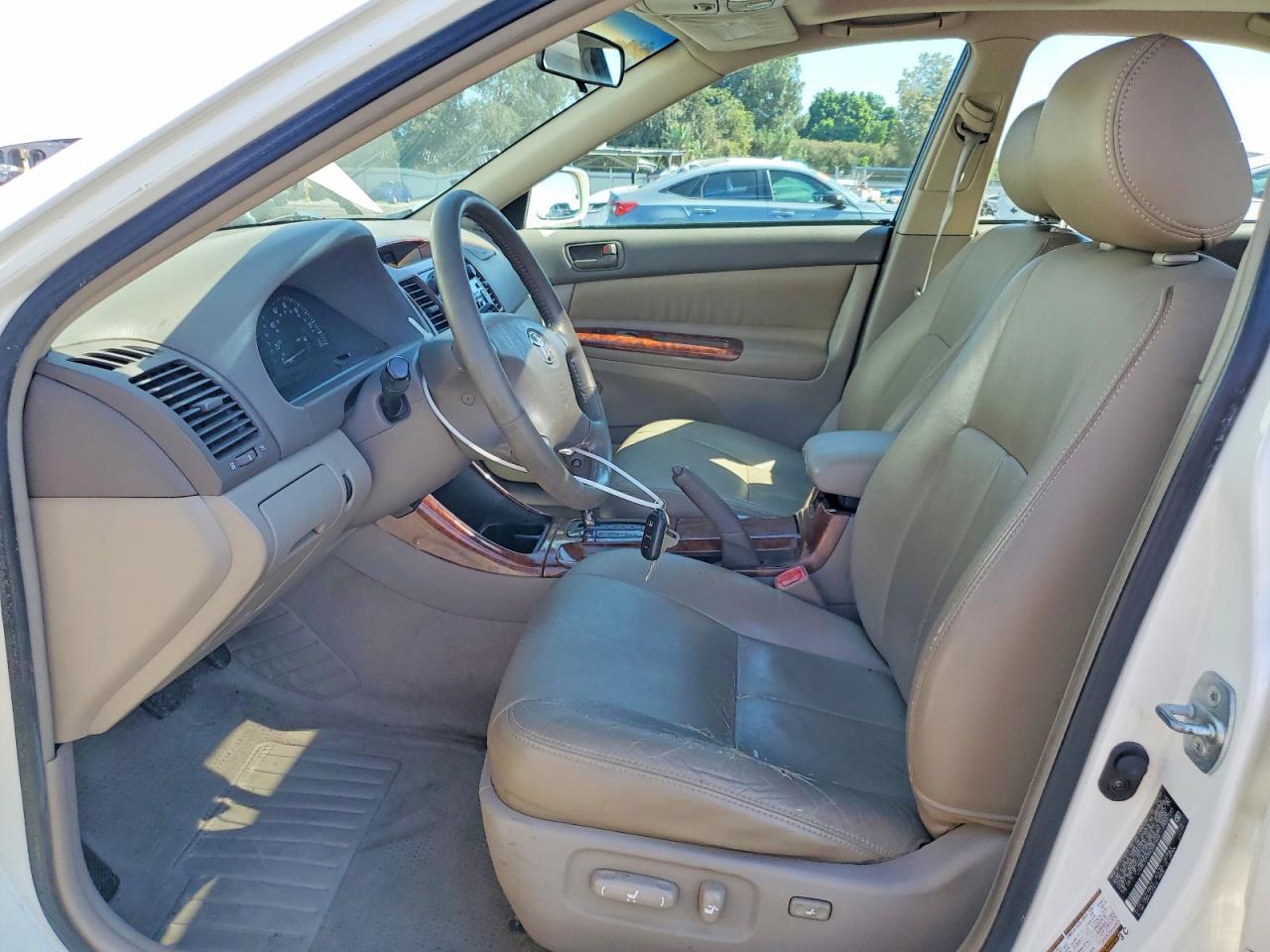 2004 Toyota Camry Le - Image 7