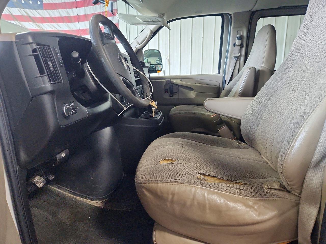 2008 Chevrolet Express G3500 - Фото 7