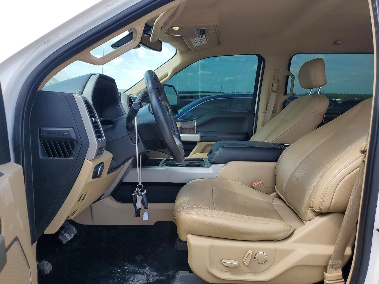 2018 Ford F350 Super Duty - Image 7