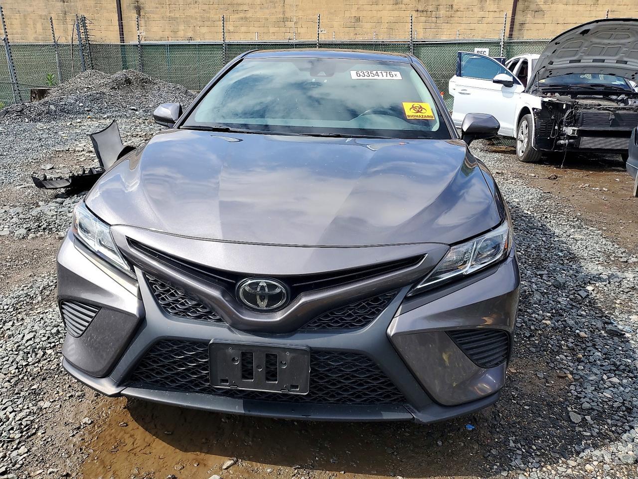 2020 Toyota Camry Se - Image 5