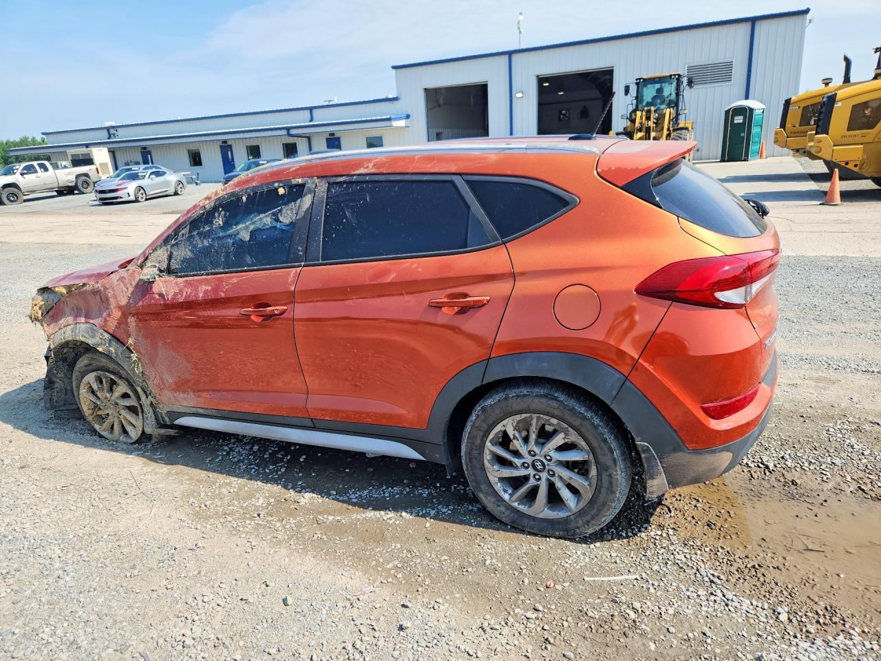 2017 Hyundai Tucson Se - Image 2
