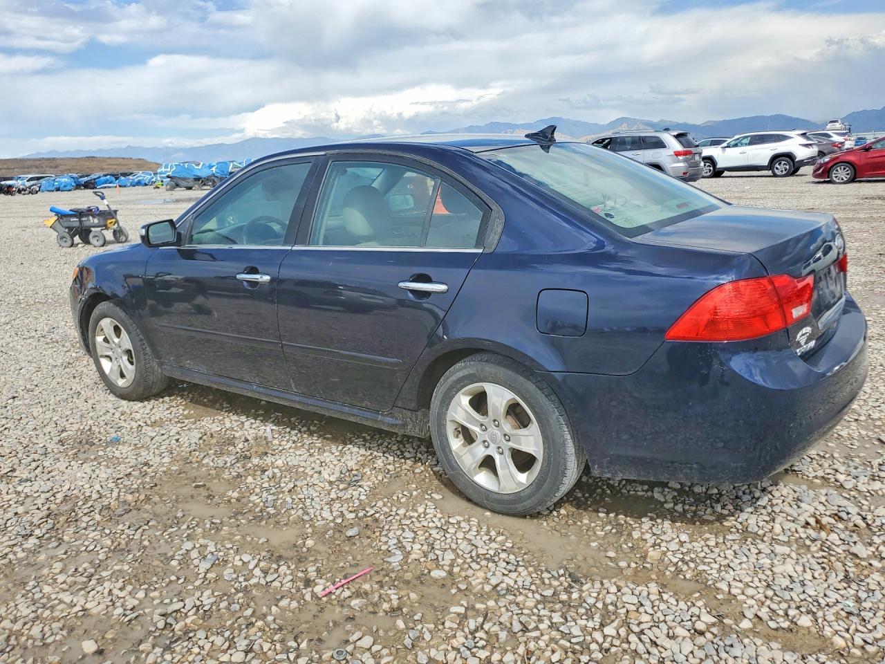 2009 Kia Optima Lx - Image 2