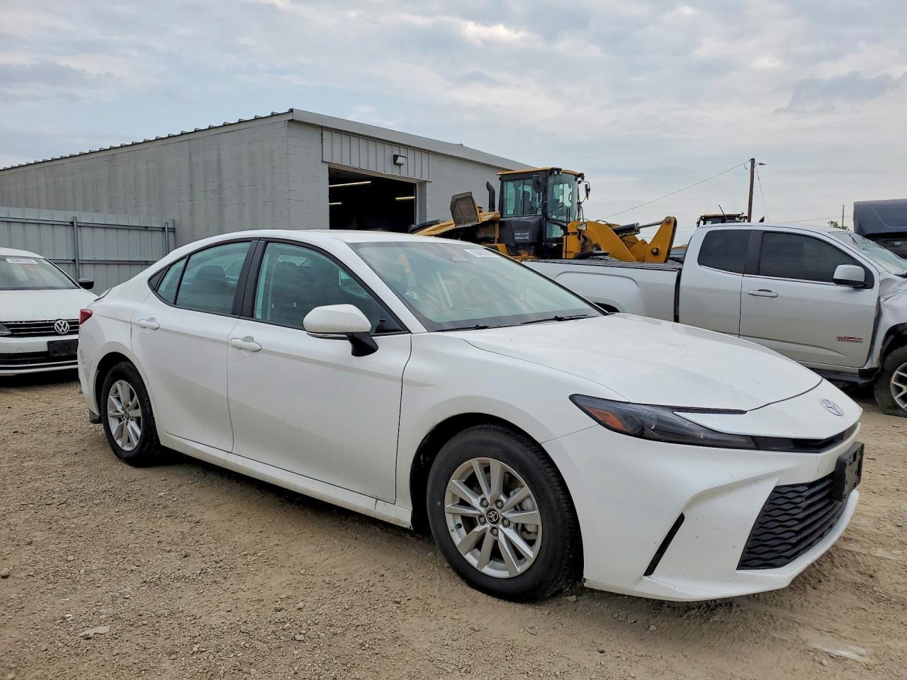 2026 Toyota Camry Le - Фото 4