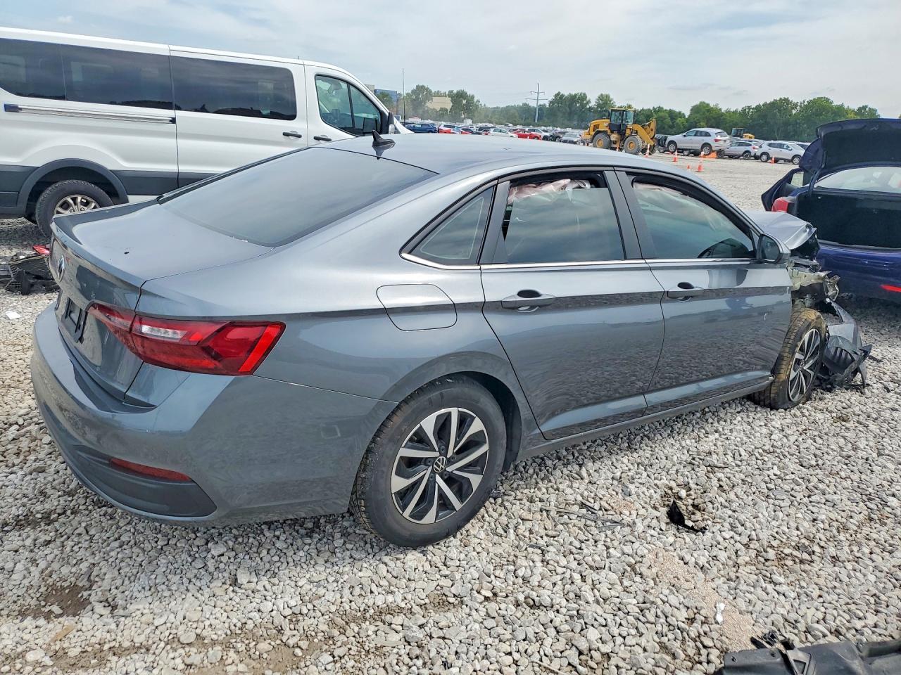 2024 Volkswagen Jetta S - Фото 3