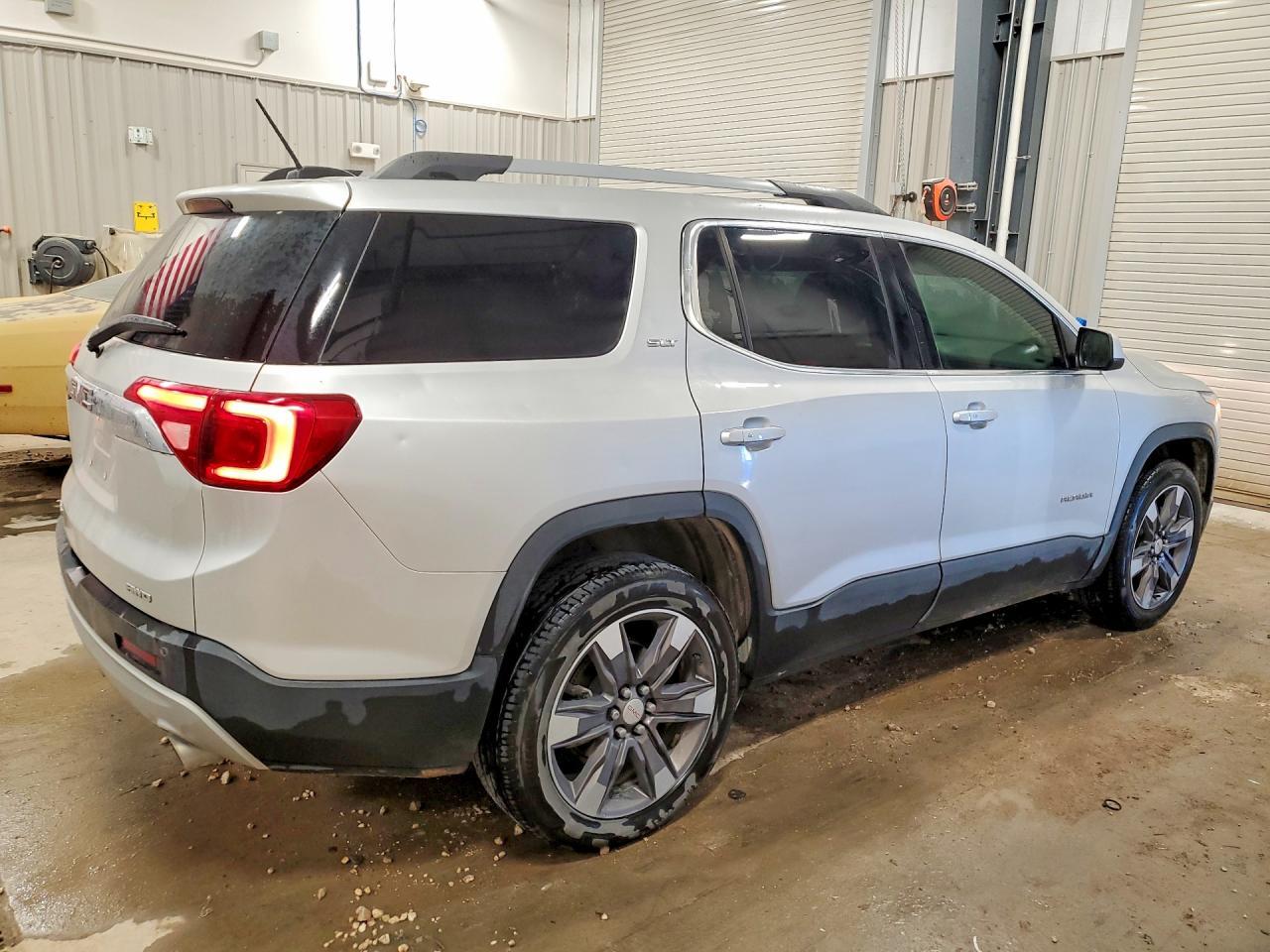 2019 GMC Acadia Slt-2 - Image 3