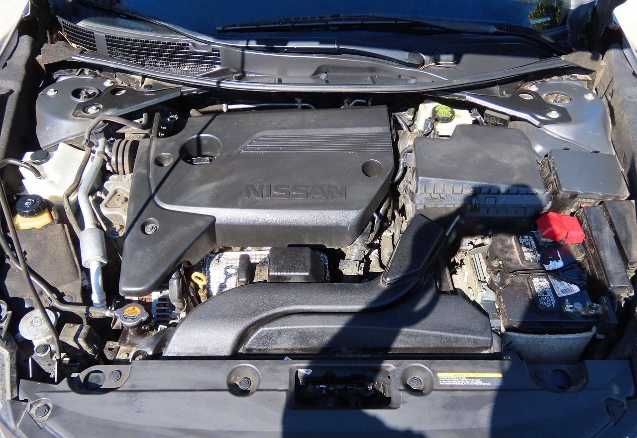 2017 Nissan Altima 2.5 Sr - Image 7