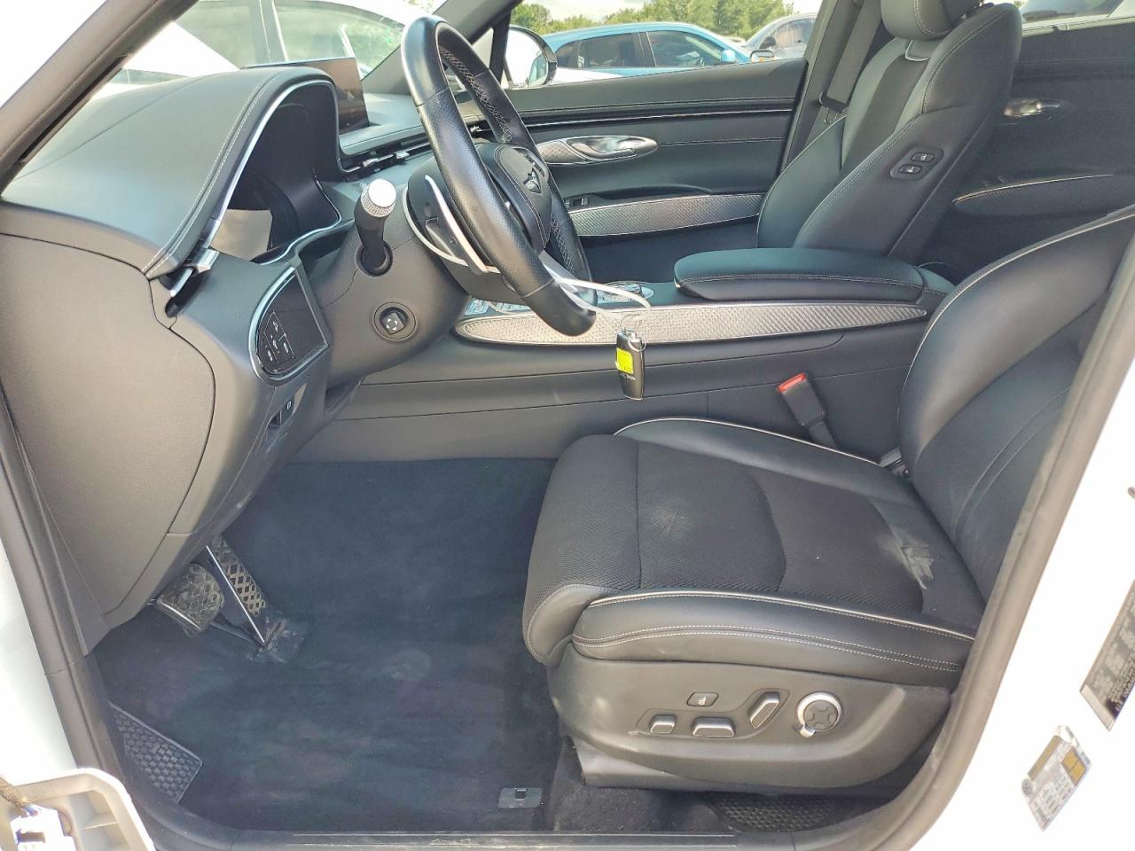 2025 Genesis Gv70 2.5T Standard - Image 7