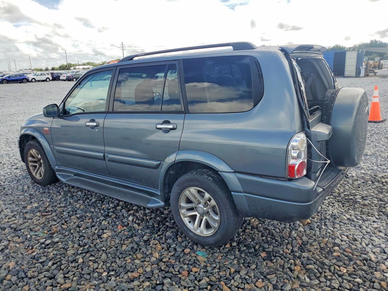 2004 Suzuki Xl7 Ex - Image 2