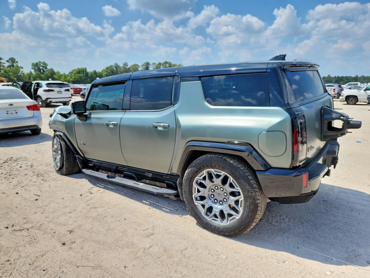 2024 GMC Hummer Suv 3X - Фото 2