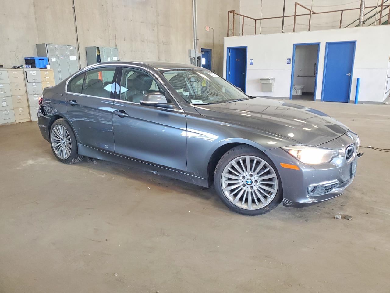 2015 BMW 328 Xi Sulev - Image 4
