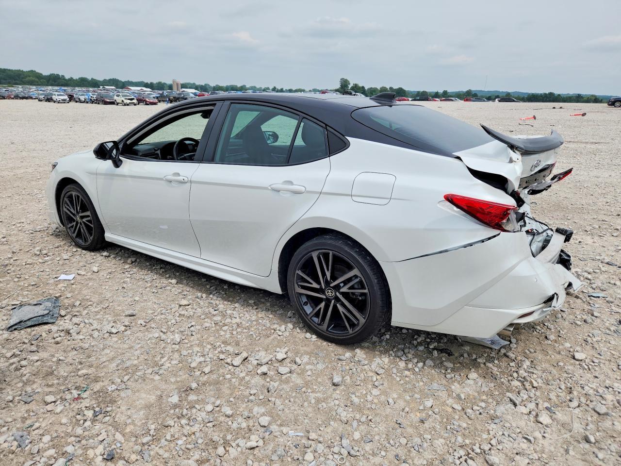 2025 Toyota Camry Xse - Фото 2