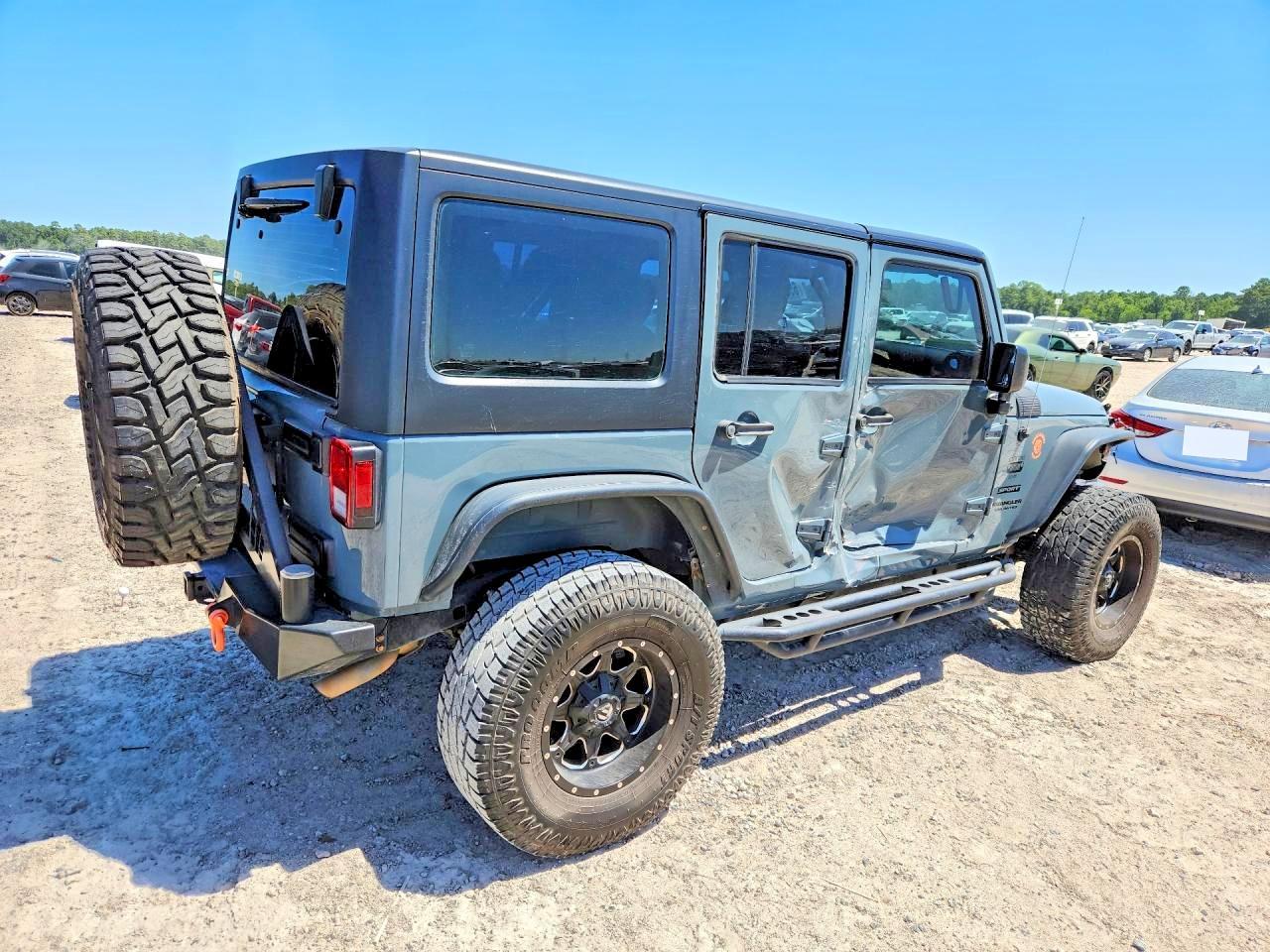 2015 Jeep Wrangler Unlimited Sport - Image 3